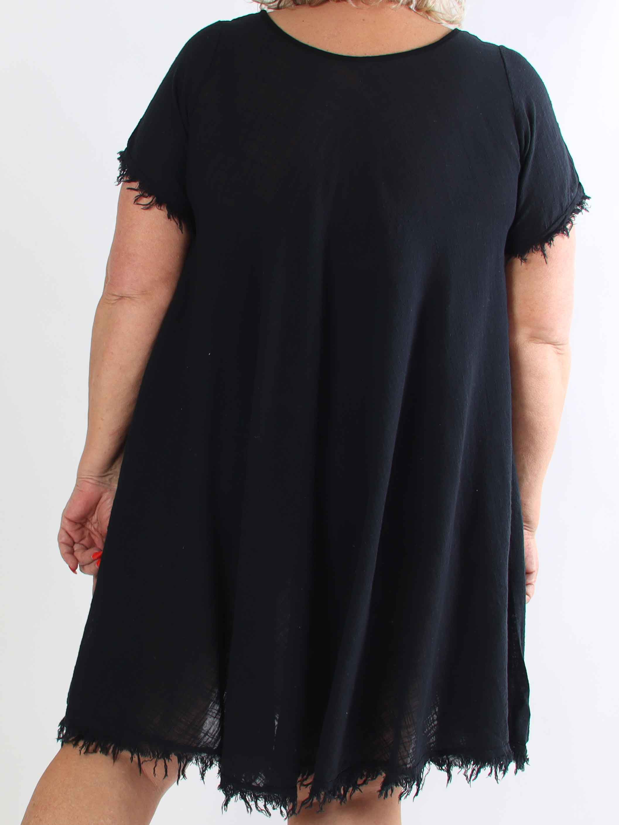 Slone - Plus size bomuldskjole i hørlignende stof med frynsekant forneden og ved ærmer